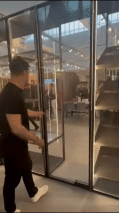 Novedades_puerta_pivotante_IKS Novedades_puerta_pivotante_IKS